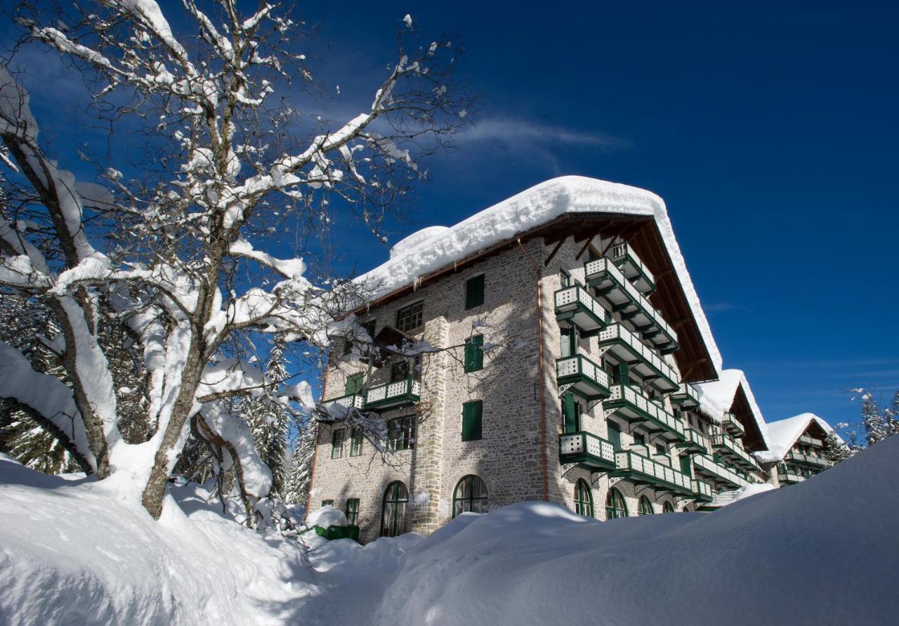Hotel Lago Di Braies Braies  Exterior foto